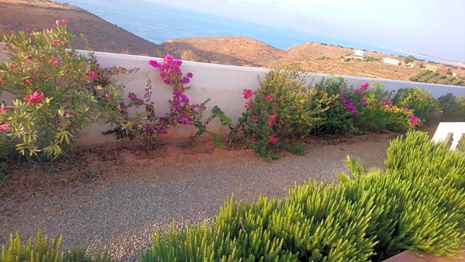 Villa en el campo sobre el mar