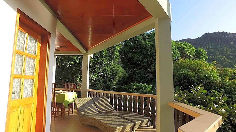 Sea View Lodge