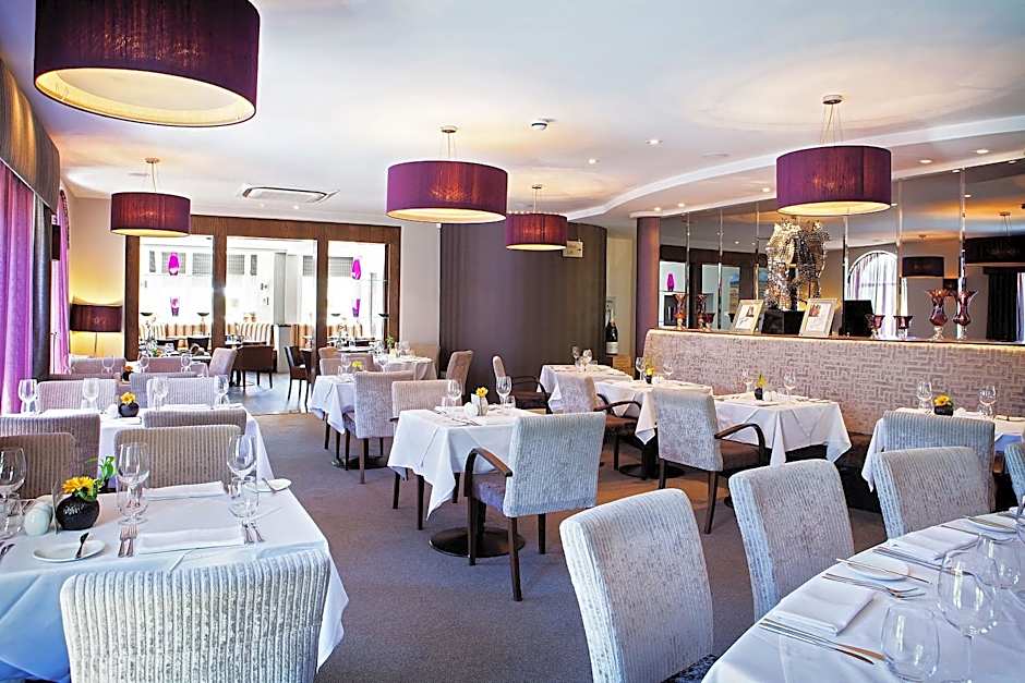 315 Bar & Restaurant