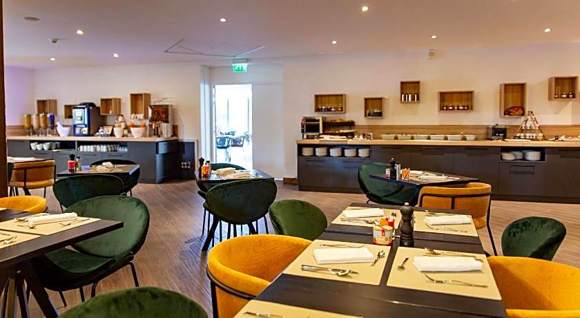 Zenitude Hotel la Valadiere, an Ascend Collection Hotel