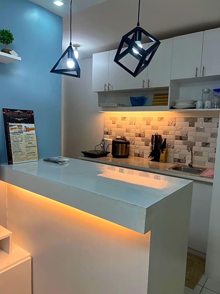 Cozy Boo Suite near Enchanted kingdom by Dynel