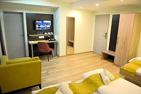 Comfort Triple Room with Shower