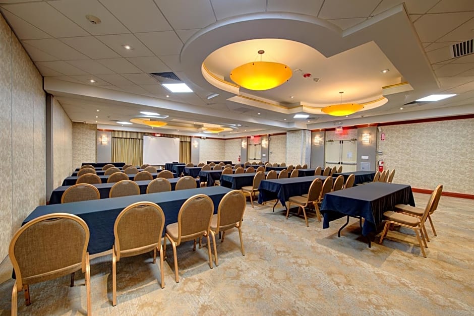 Holiday Inn Plainview-Long Island by IHG