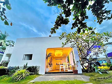 The Beachhouse and Bar