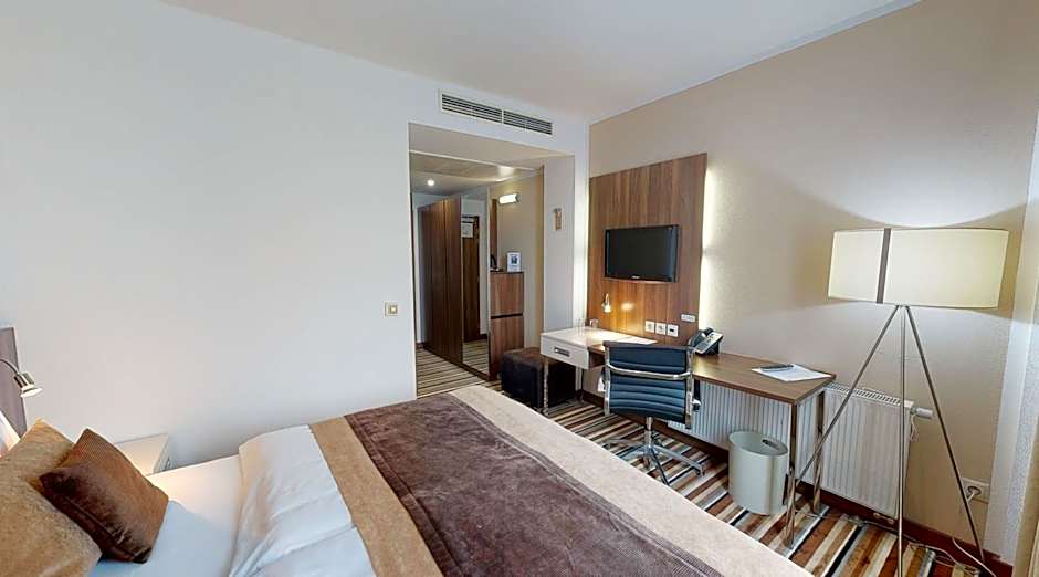 Business Hotel Astrum Laus