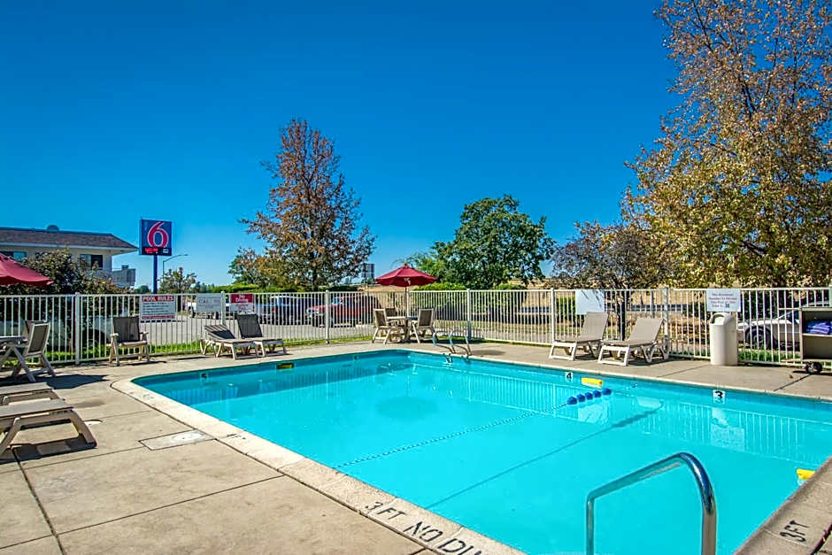 Motel 6-Redding, CA - North