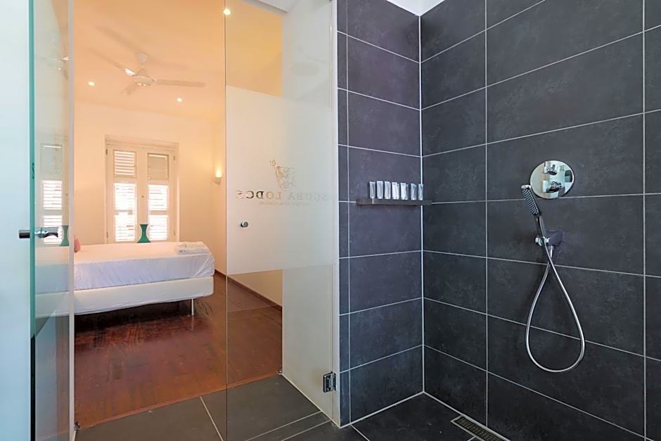 Scuba Lodge & Suites