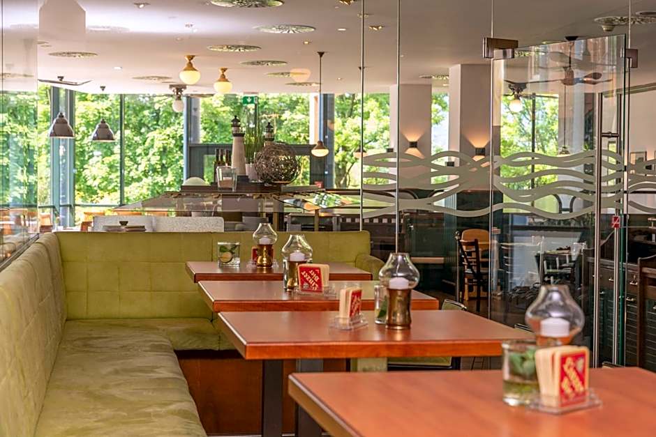 Trans World Hotel Donauwelle