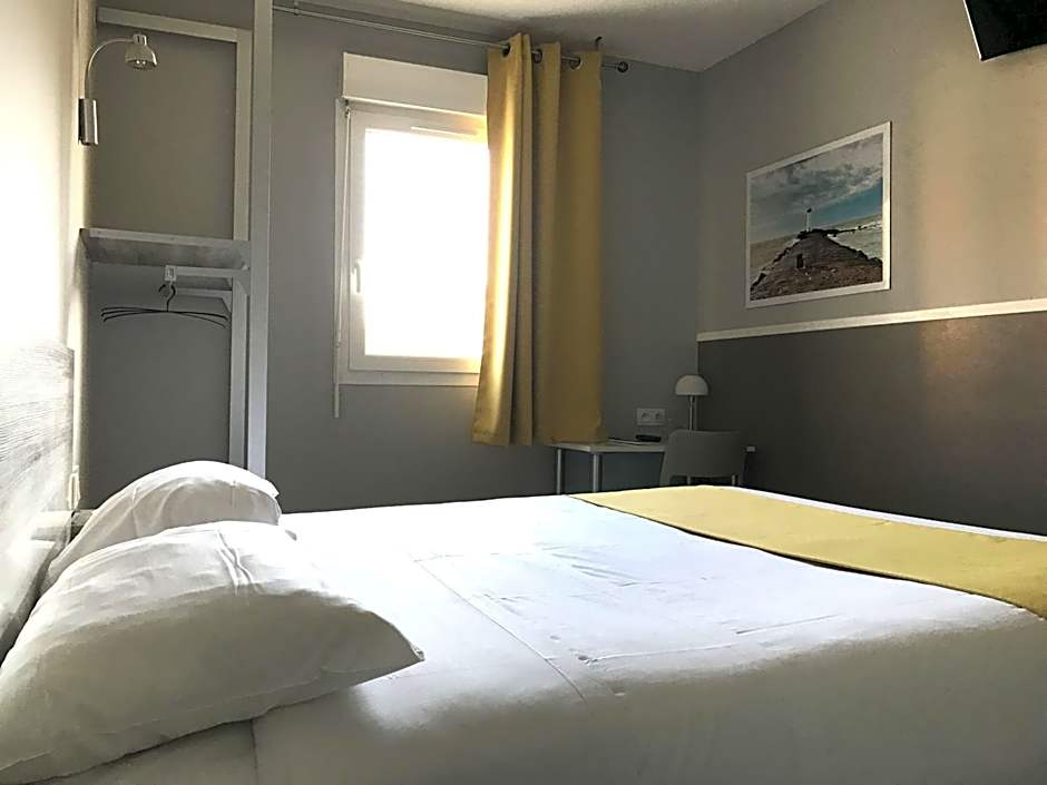 Hotel Grand Cap Rooftop Pool