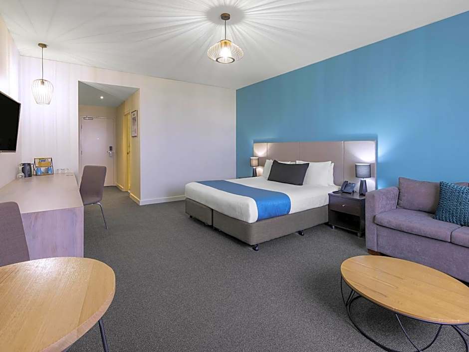 Mantra Melbourne Melton