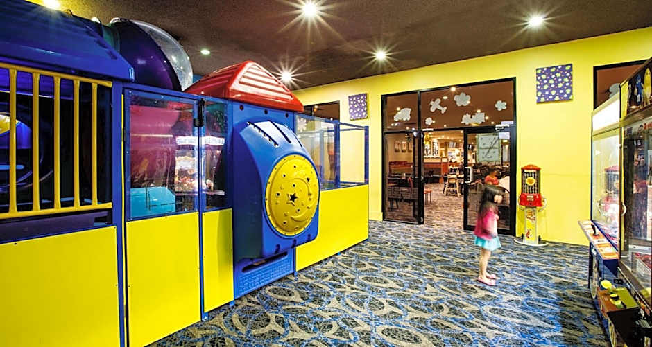 Nightcap at Sandbelt Hotel