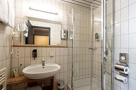 Executive Large King Room with Kitchenette and Sitting Area