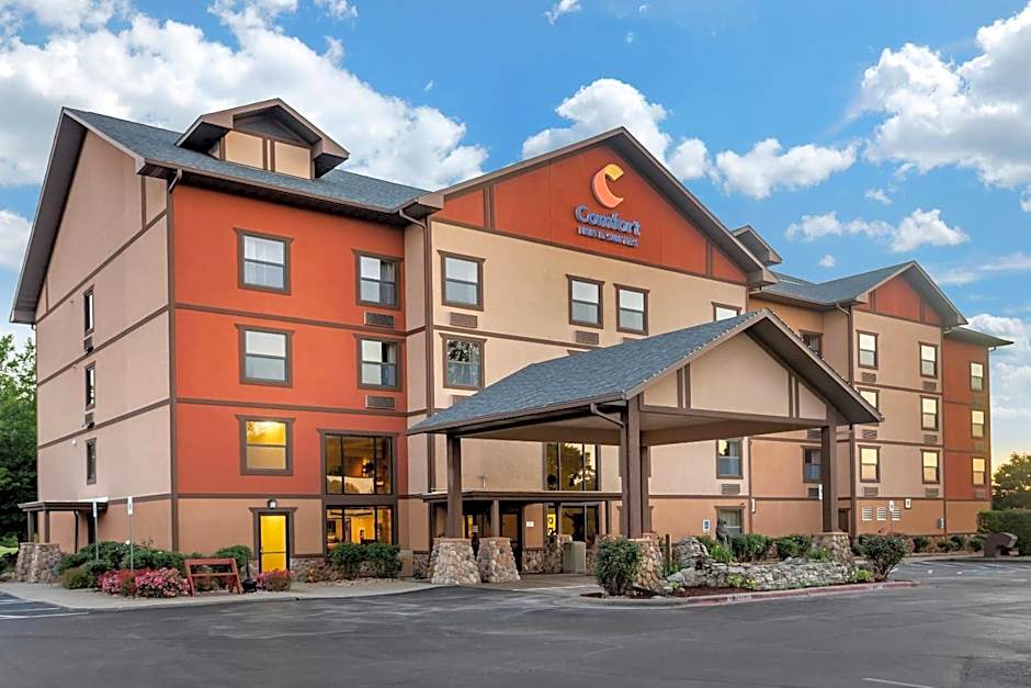Comfort Inn & Suites Branson Meadows