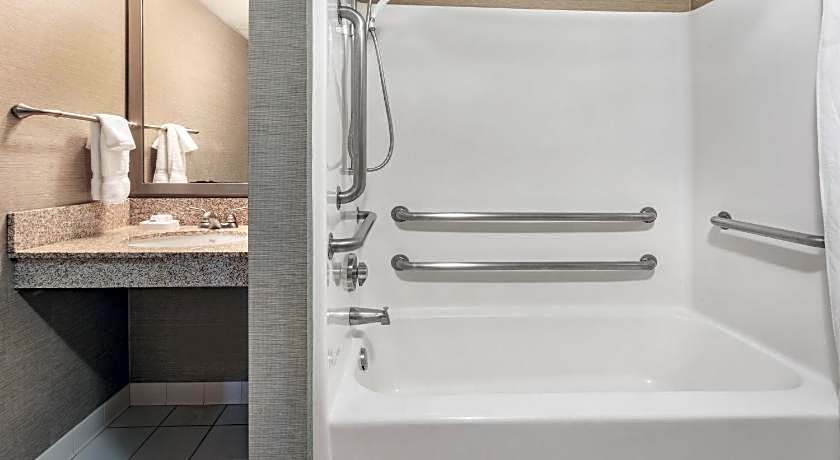 Baymont by Wyndham Brooklyn Center