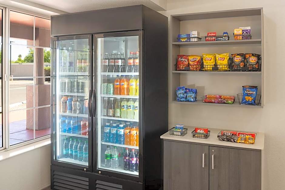 Garner Hotel Phoenix - Surprise By IHG