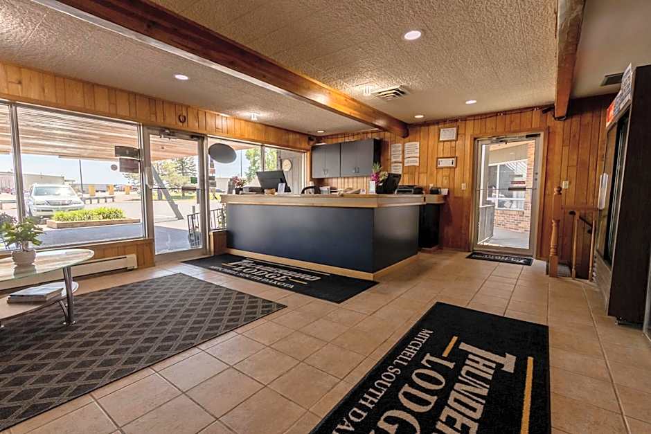 Thunderbird Lodge