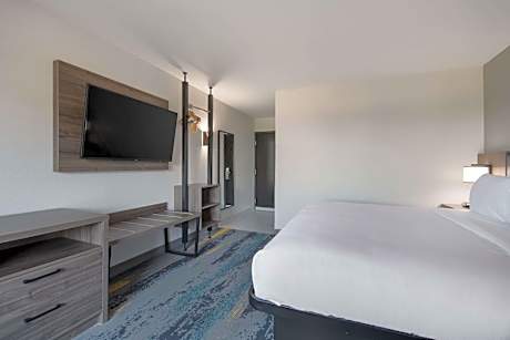 Superior King Room - Non Smoking