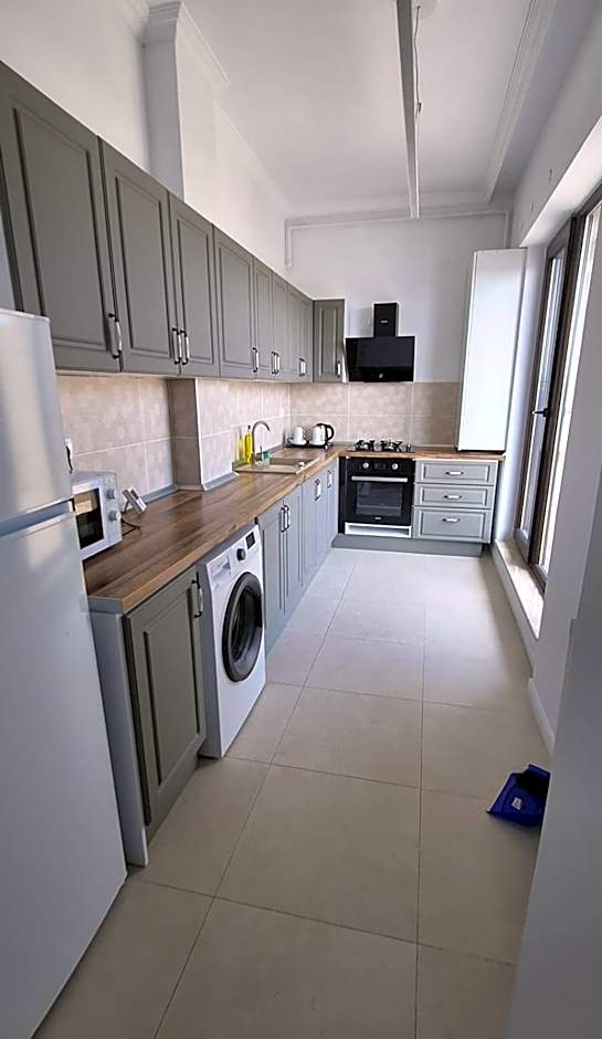 Solid Magic Apart Hotel