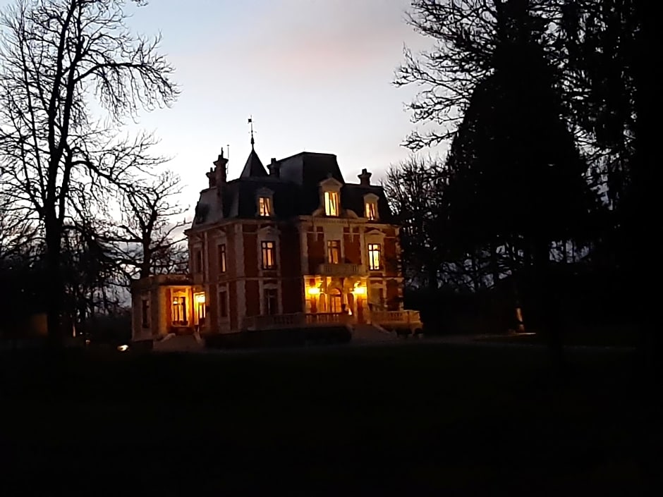 Chateau Sourliavoux, appartement en chambres d'hôtes