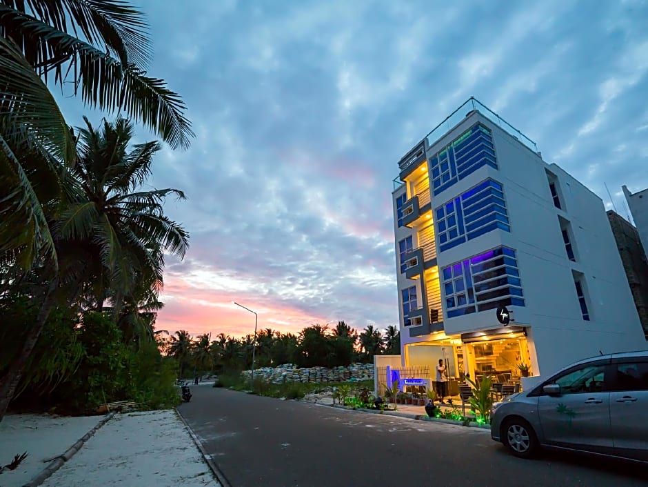 The White Harp Beach Hotel