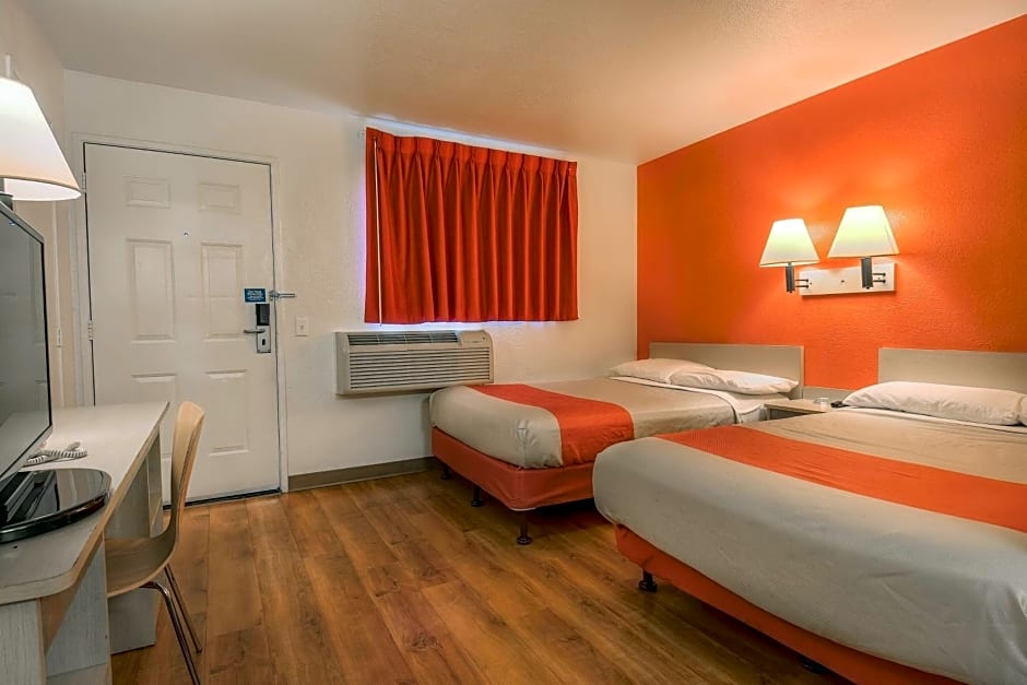 Motel 6 Chino, CA - Los Angeles Area