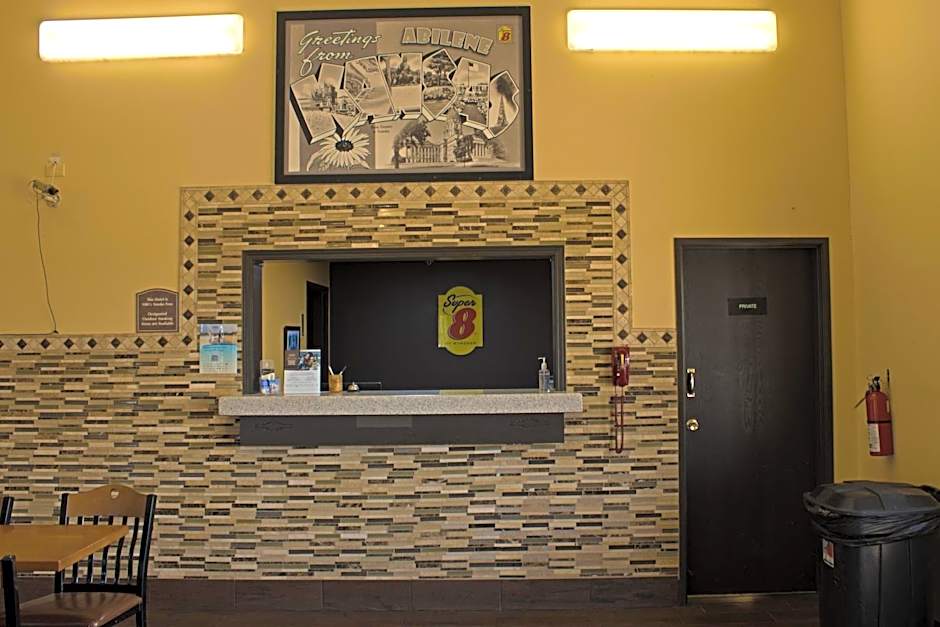 Super 8 by Wyndham Abilene KS