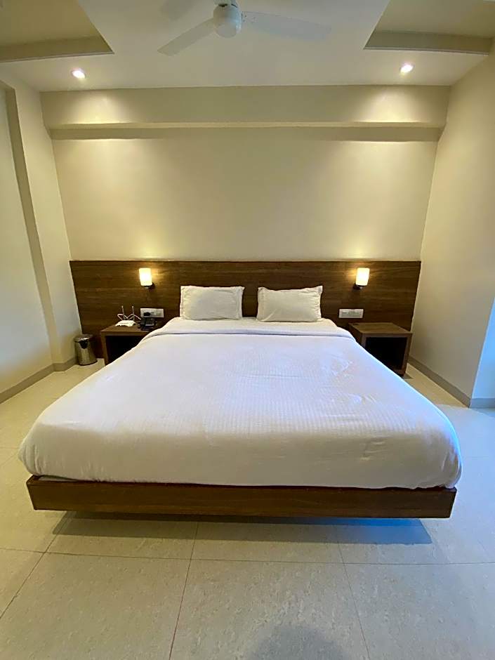 The Byke Skylark Seafront Resort, Dapoli