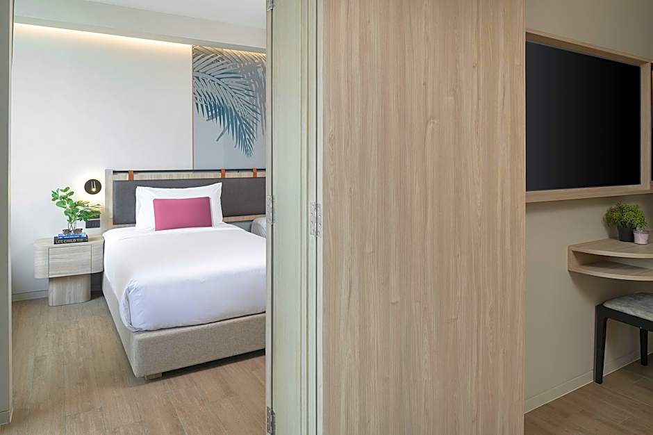 JonoX Phuket Karon Hotel