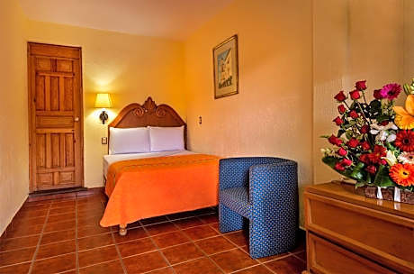 Standard Queen Room