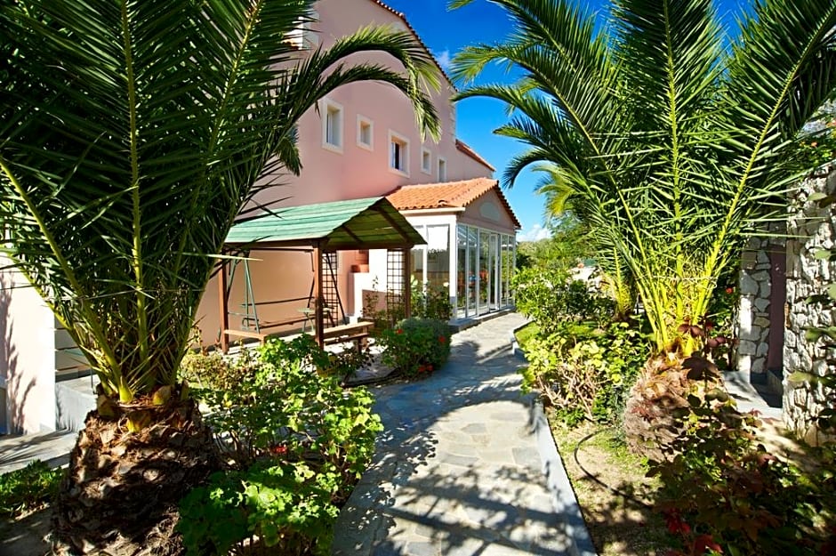 Nostos Studios & Apartments