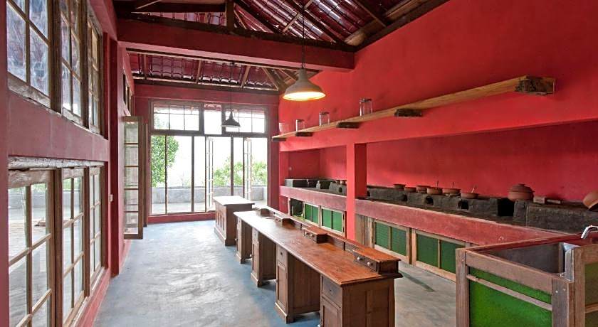 Kandy Samadhi Centre Hotel