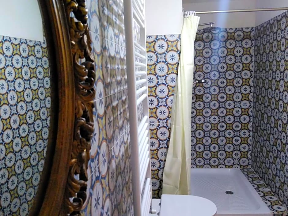 La casa dalle finestre blu