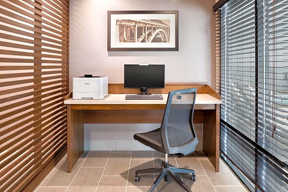 Country Inn & Suites by Radisson, La Crosse, WI