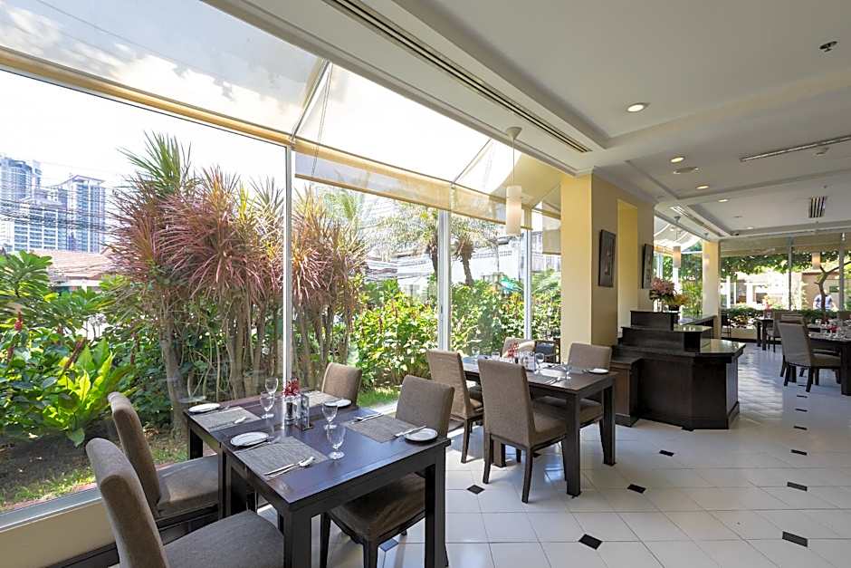 Classic Kameo Hotel and Serviced Apartments Sriracha