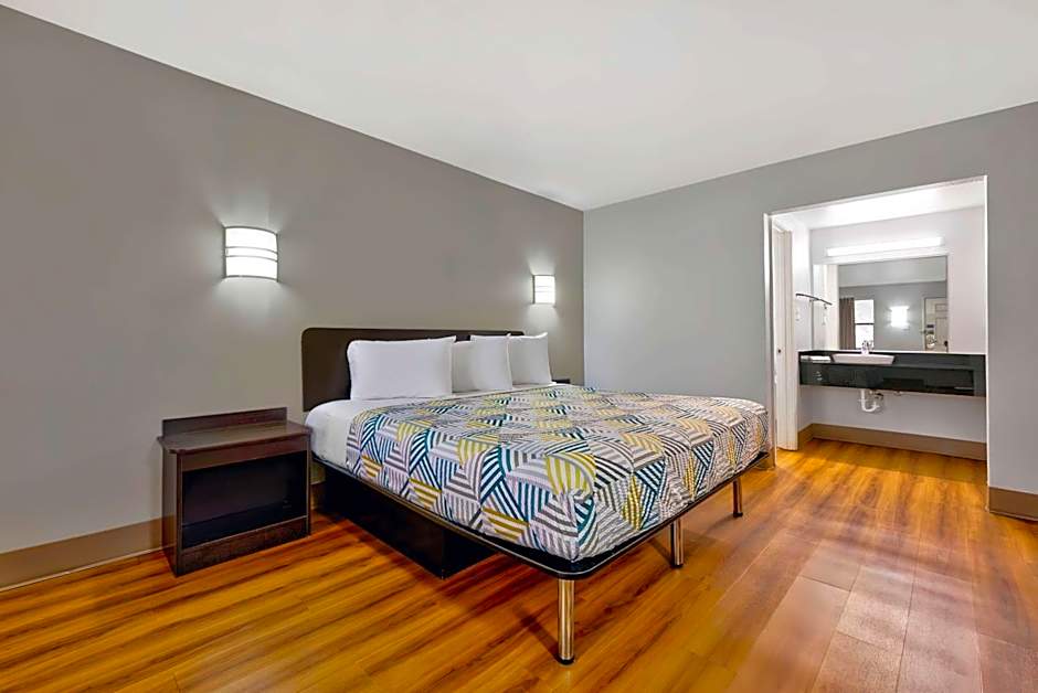 Motel 6-Plano, TX - Plano Northeast