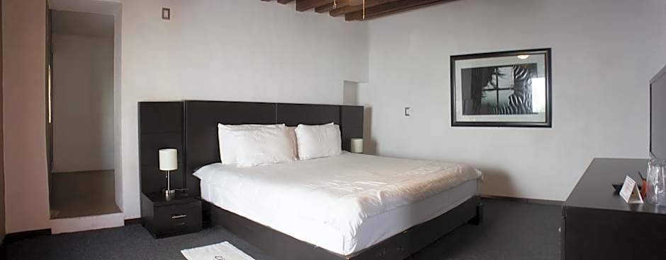 Photo 1 of 15 of Suite