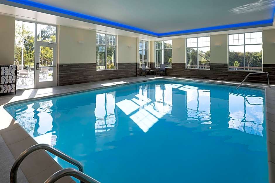 Fairfield Inn & Suites by Marriott South Kingstown Newport Area