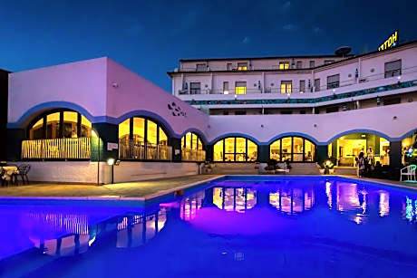 Two Double Bed Superior Room with Sea View