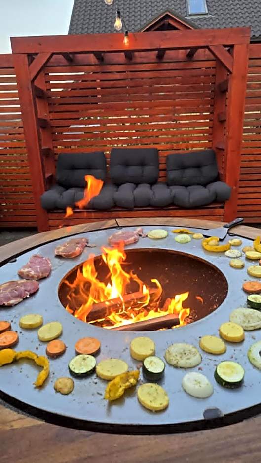 Chata Valca PATJA-v mesiacoch apríl až november pri prenajatí aj jedného apartmánu uzavrieme ostatné apartmány, aby ste si užili súkromie