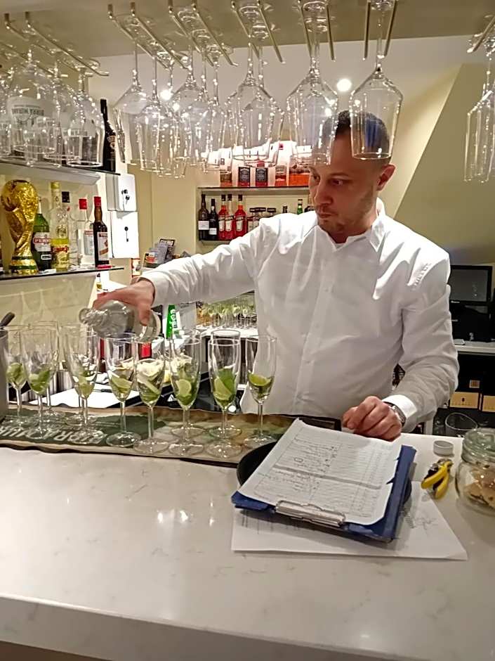 Valentino s Restaurant with Rooms