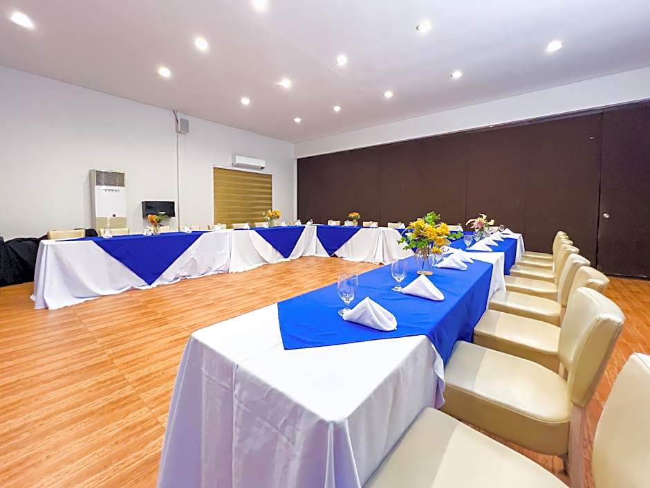 Microtel by Wyndham Cabanatuan