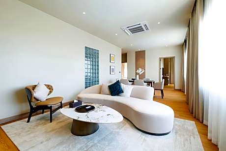 Family Room with Sea View