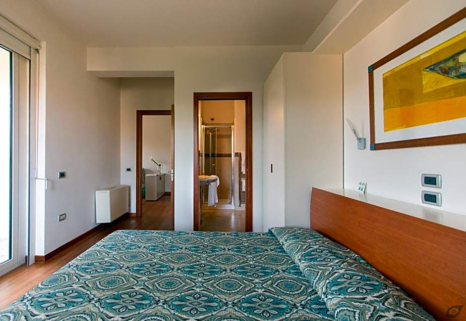Verdeluna ApartHotel