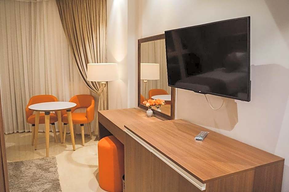 Diamond Land Hotel