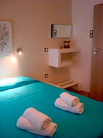 Smaragdi Studios and Rooms