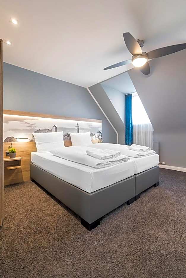 Riverview Apartments by dasPaul