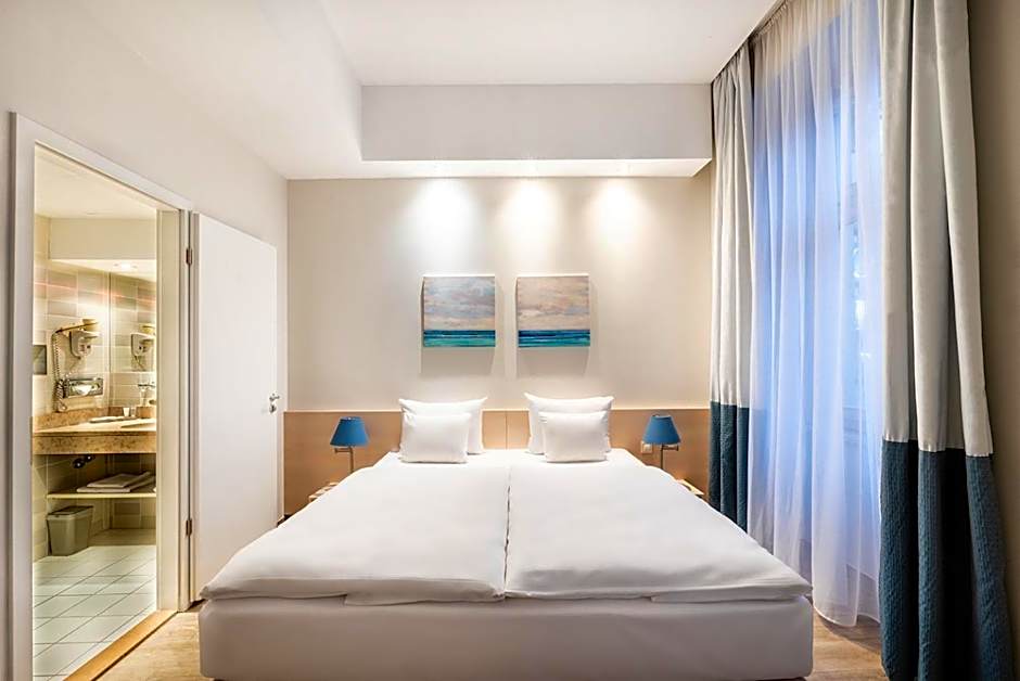 Atrium Fashion Hotel