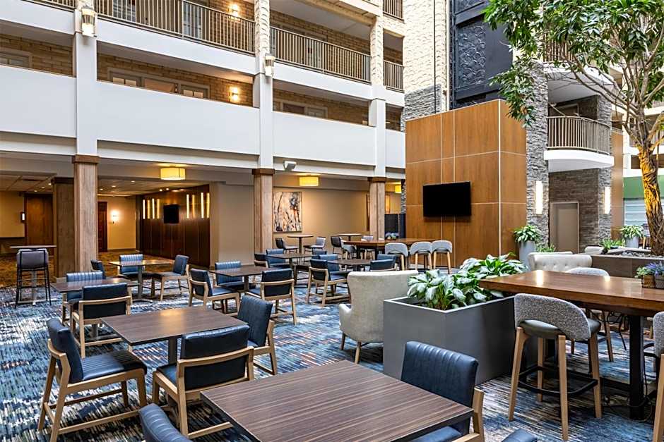 Embassy Suites by Hilton Minneapolis Bloomington Edina