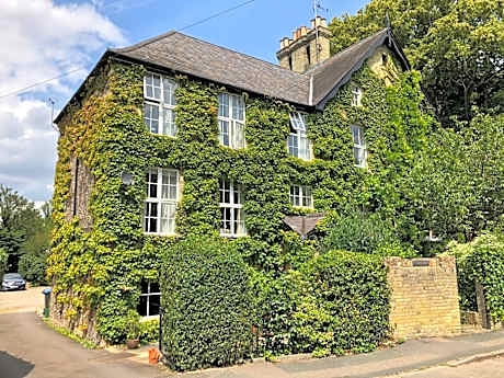 Pages Hotel and Guesthouse