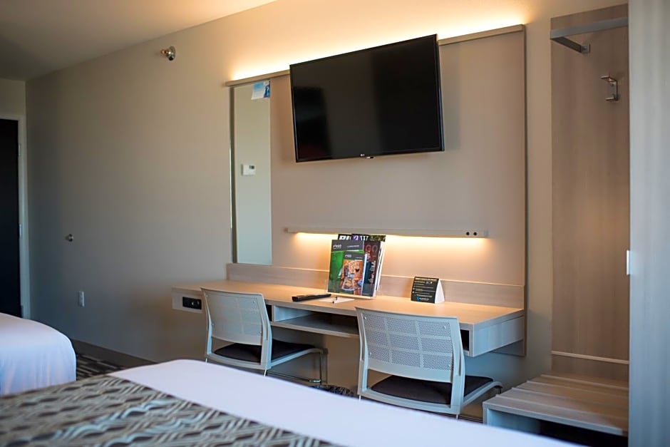Microtel Inn & Suites by Wyndham West Fargo Near Medical Center